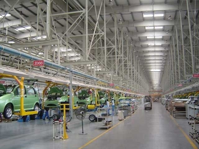 Shaanxi Xianghelixin Automobile Sales Service Co., Ltd. производственная линия производителя